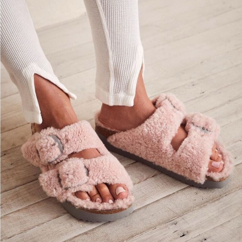 Papillio Birkenstock Big Buckle Arizona Pink Shearling Teddy Sandals size 38
